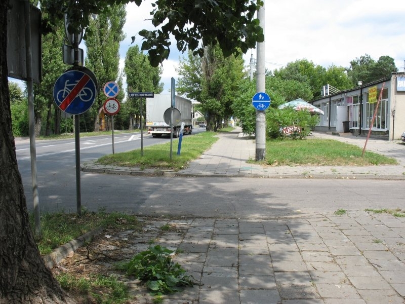 "Usprawnienia" na DDRiP - ul. I AWP