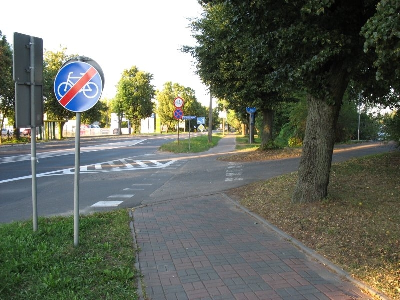 "Usprawnienia" na DDRiP - ul. I AWP