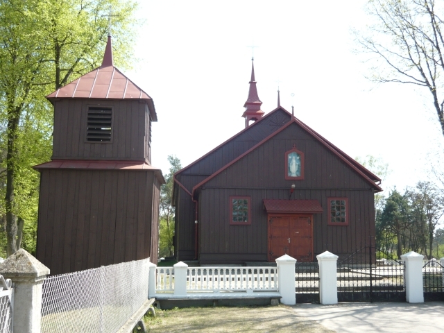 Parciaki - Kościół pw. Trójcy Przenajświętszej