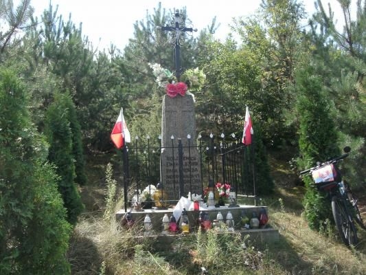 Pomnik pomordowanych przez bolszewików żołnierzy polskich w 1920 r.