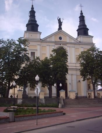Neobarokowy kościół pw. Ducha Świętego w Kadzidle