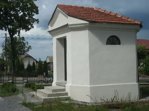 Poręba - kaplica-grobowiec