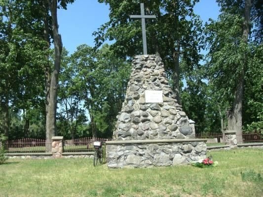 Drążdżewo - pomnik