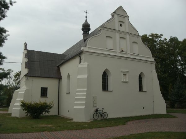 Karniewo - kościół