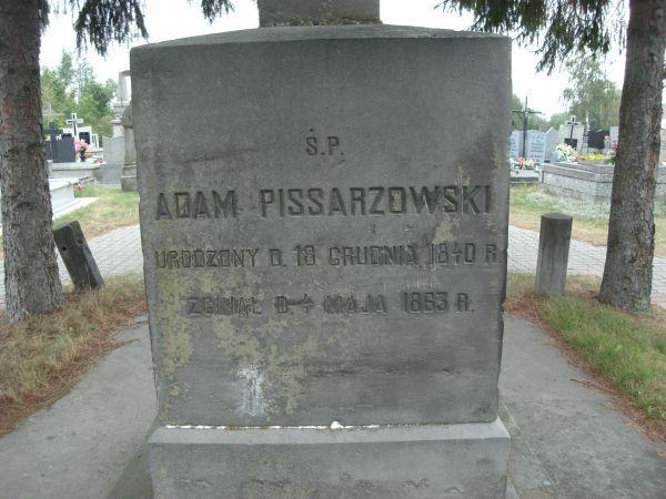 Karniewo - napis na pomniku