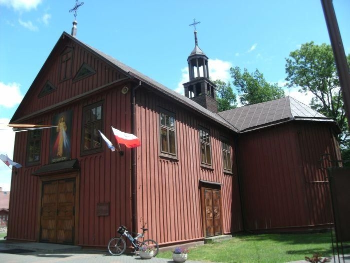 Brodowe Łąki - kościół