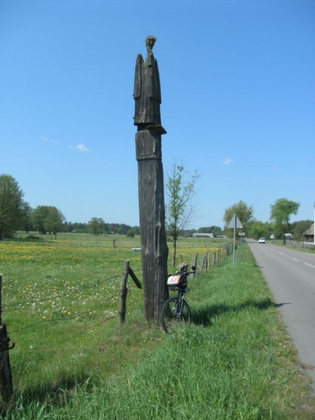 Cierpięta - figura św. J.N.