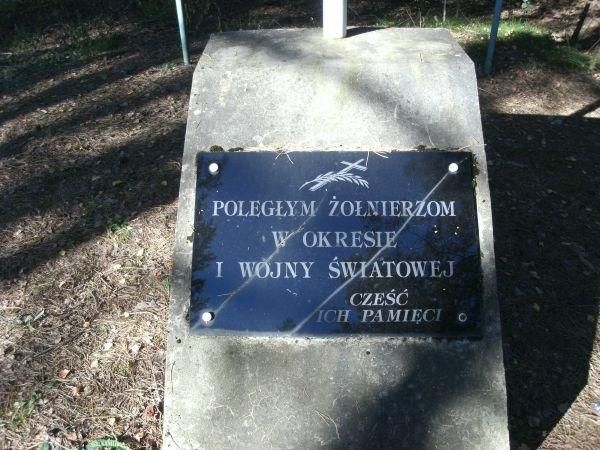 Serwatki - tablica memoratywna