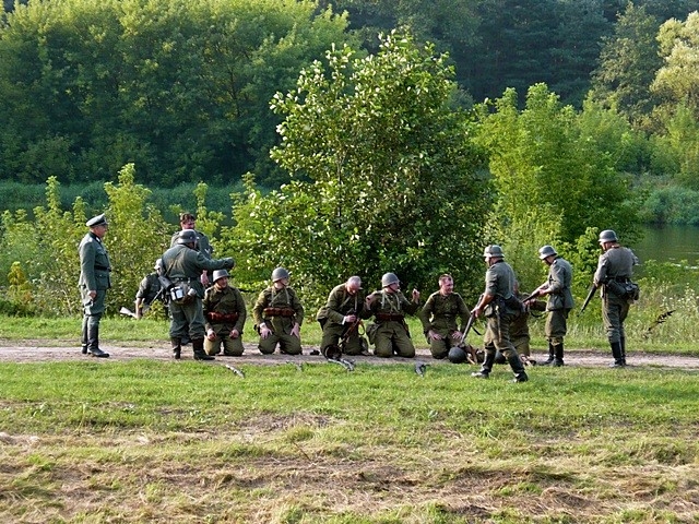 [07.08.2010] Inscenizacja walk o Nowogród z września 1939 r.